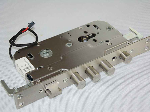 东港24小时上门开锁公司