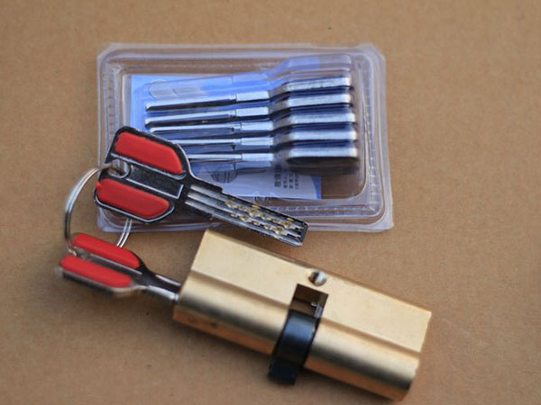 东港24小时上门开锁公司